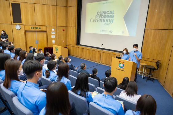 Miss Fok Wan Ying (left) and Mr Euson Hui represent Bachelor of Dental Surgery Year 3 (BDS3) Student to deliver their Vote of Thanks.