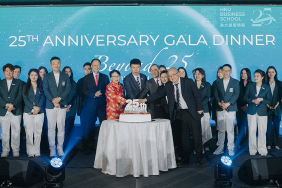 明德合唱團表演