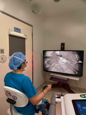 By delivering greater stability, precision and control, the robotic platform enables surgeons to operate effectively even under highly demanding conditions, while also making the learning experience more intuitive and reproducible, allowing more surgeons to achieve a high level of competency in a shorter timeframe.
 